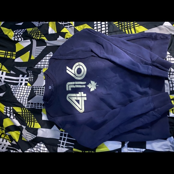 Crewneck - Picture 1 of 1